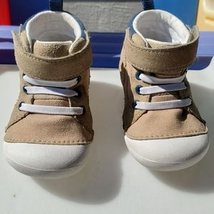 Stride Rite Soft Motion Danny Sneaker 5W